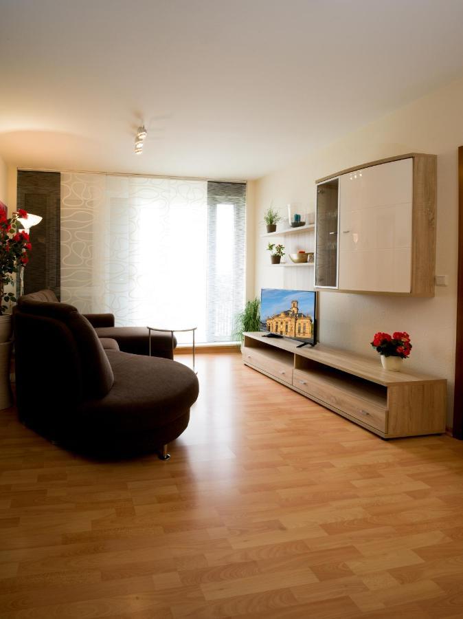 Ferienwohnung Fernblick ซาร์บรึคเคน ภายนอก รูปภาพ