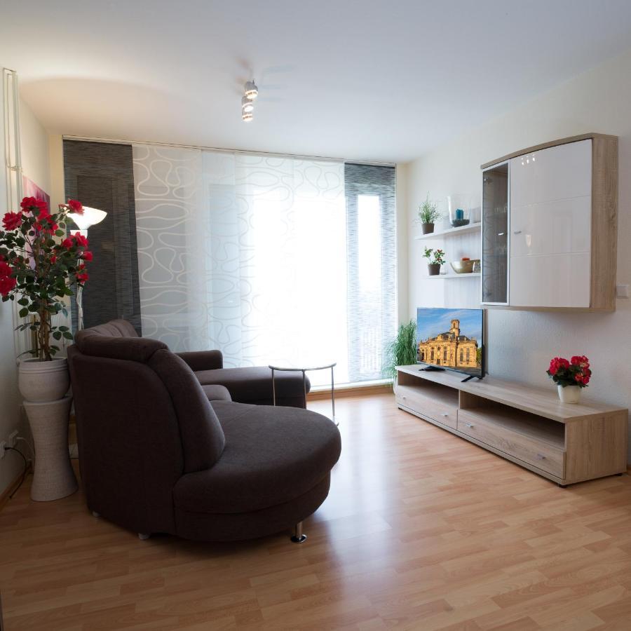 Ferienwohnung Fernblick ซาร์บรึคเคน ภายนอก รูปภาพ
